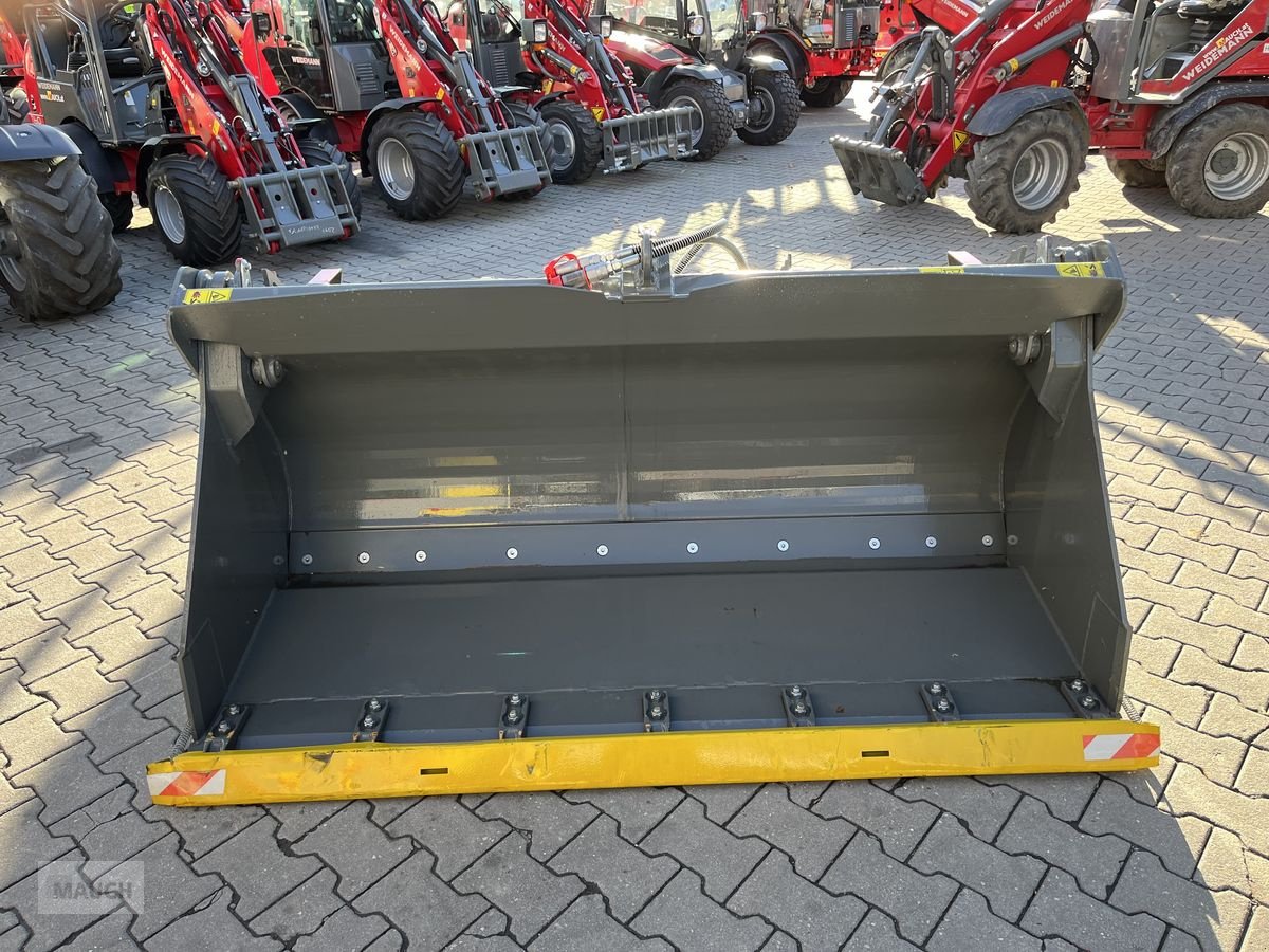 Ladeschaufel des Typs Weidemann  Klappschaufel 4 in 1, 2000mm mit Weidemann HV, Neumaschine in Burgkirchen (Bild 2)