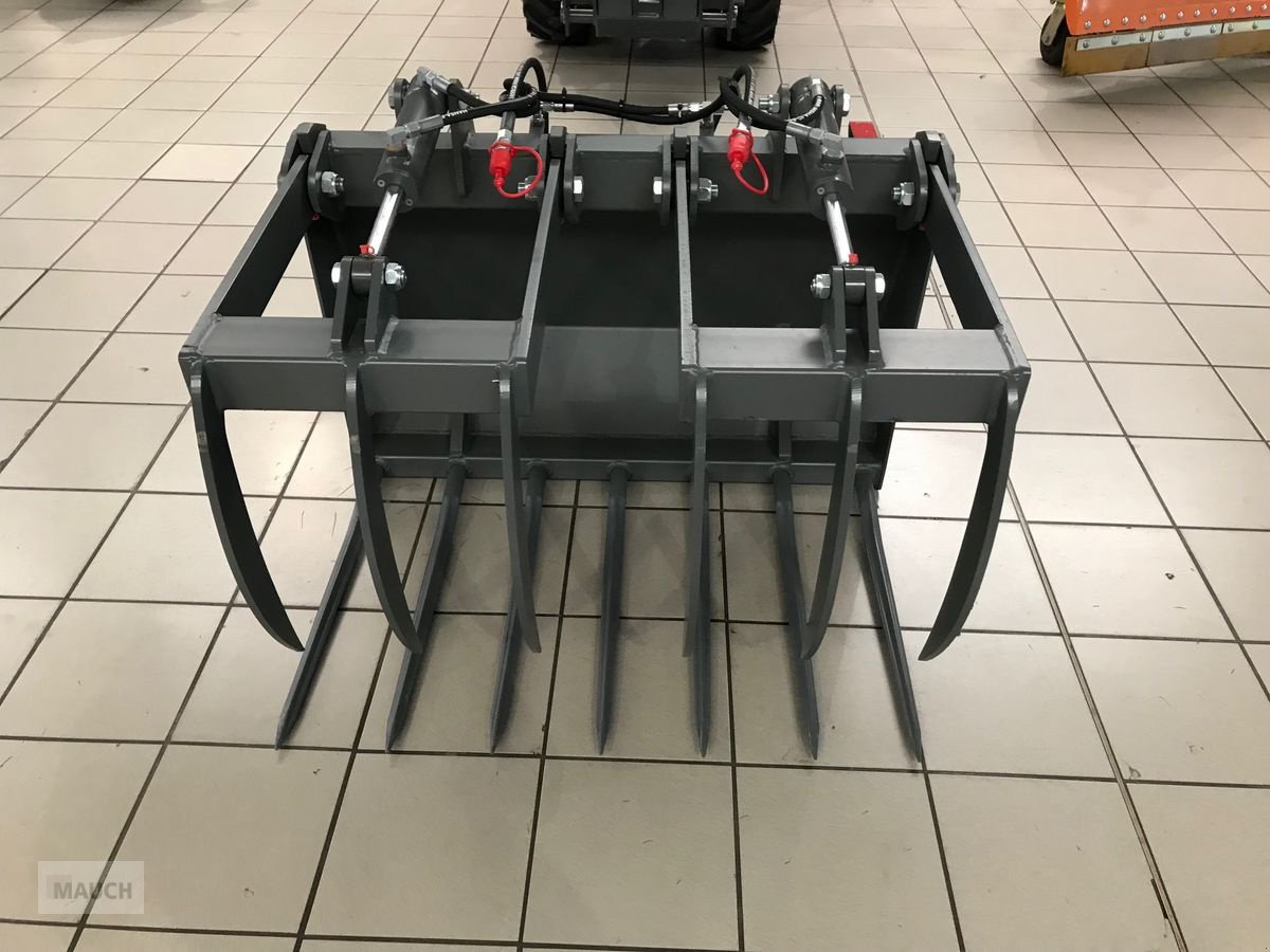 Ladeschaufel of the type Weidemann  Krokodilgebiss, Neumaschine in Burgkirchen (Picture 4)