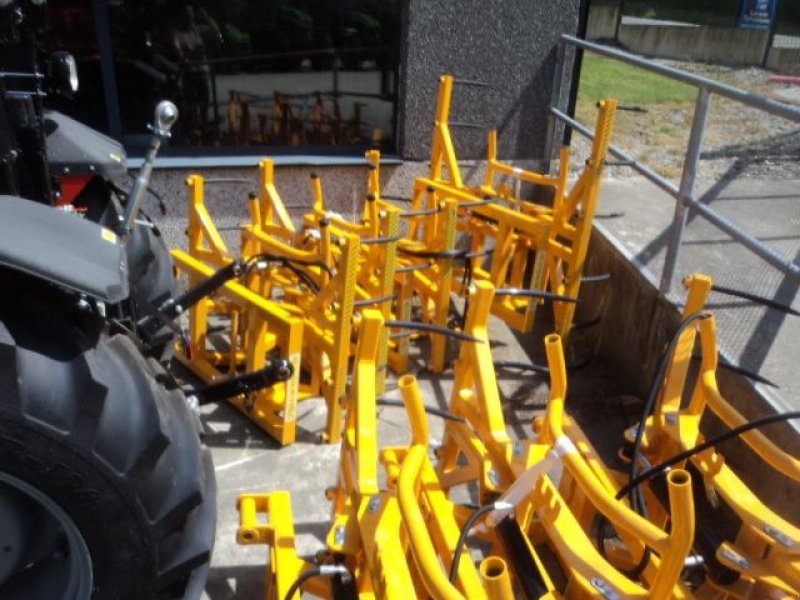 Ladeschaufel typu ZAGRODA PINCE A PAILLE et ENRUBANNAGE, Gebrauchtmaschine v MOULLE (Obrázek 11)