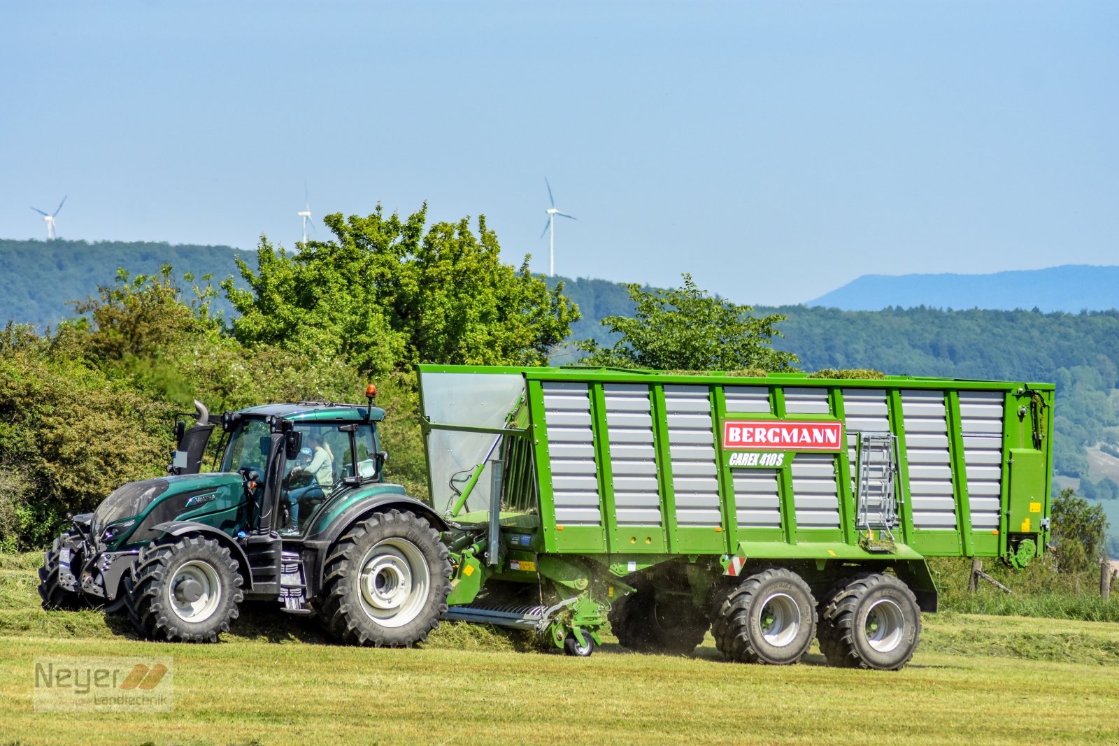 Ladewagen des Typs Bergmann CAREX 410 S, Neumaschine in Bad Waldsee Mennisweiler (Bild 1)