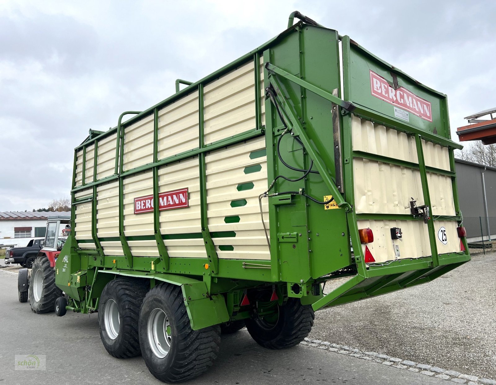 Ladewagen des Typs Bergmann Royal 30 K Largo - mit großem Fahrwerk und 18-Tonnen zul. GG, Gebrauchtmaschine in Burgrieden (Bild 3)