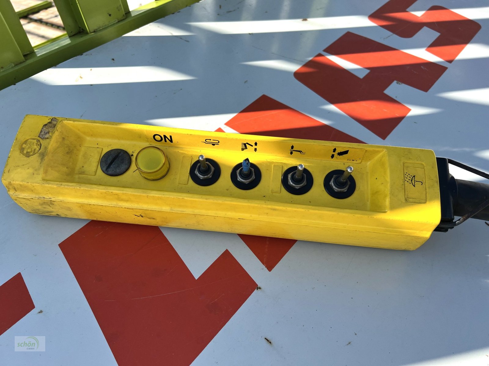 Ladewagen типа CLAAS Sprint 324 K mit einer Topausstattung und in einem Topzustand, Gebrauchtmaschine в Burgrieden (Фотография 23)