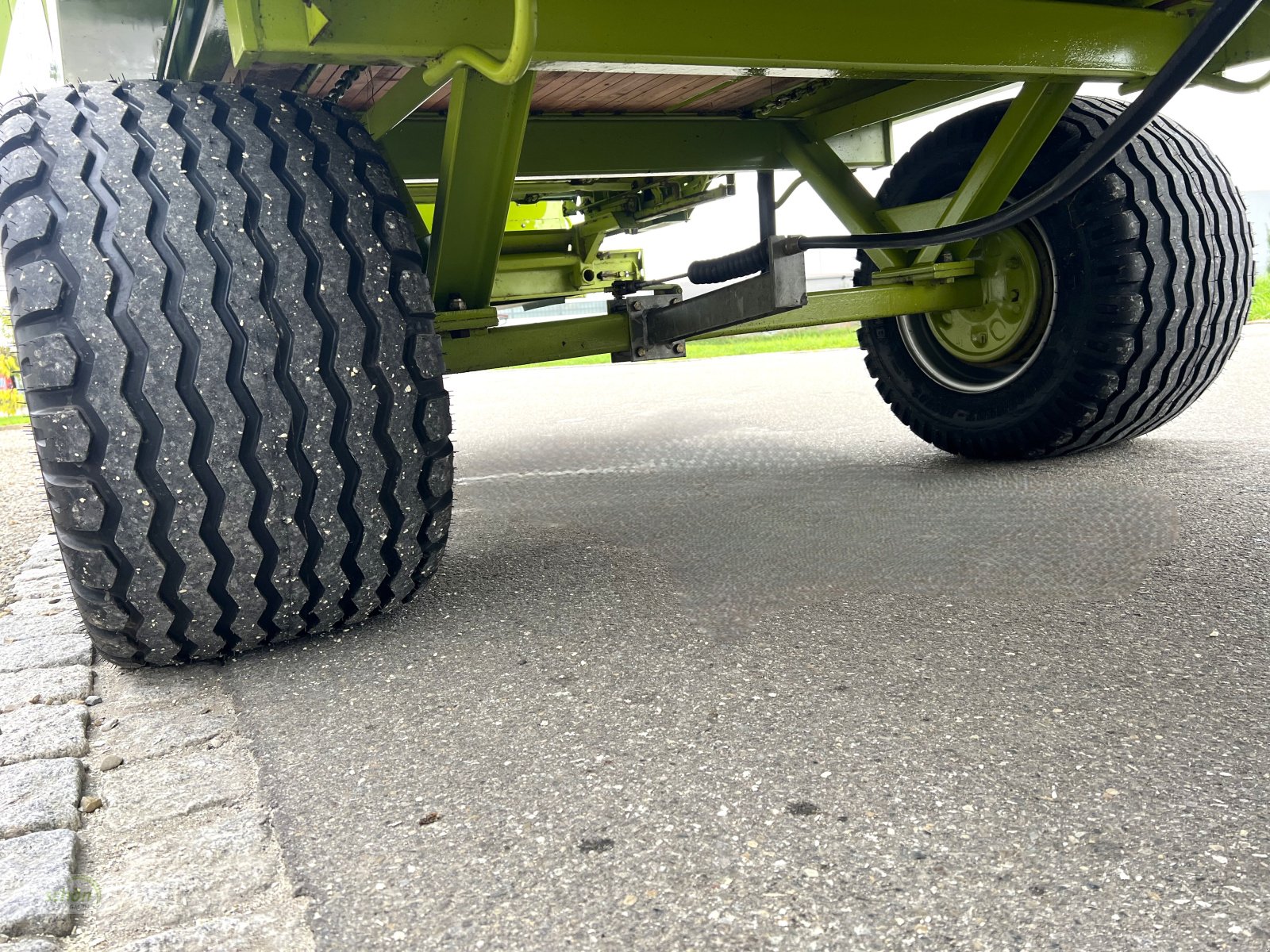 Ladewagen Türe ait CLAAS Sprint 330 U in einem guten Zustand und mit neuen 19-er Breitreifen, Gebrauchtmaschine içinde Burgrieden (resim 26)