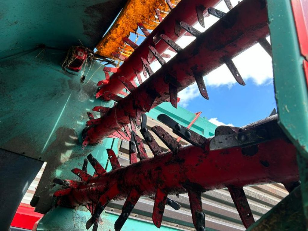 Ladewagen des Typs Dalbo PALES 300 XL, Gebrauchtmaschine in JOSSELIN (Bild 3)