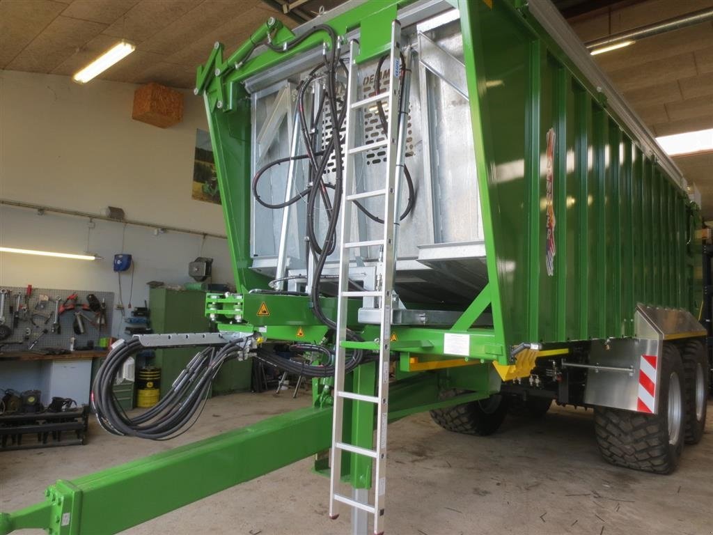 Ladewagen des Typs Demmler 2070-L PRO NY VOGN TIL SEPTEMBER SÅ ER DET NU., Gebrauchtmaschine in Nørre Nebel (Bild 2)