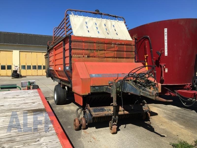 Ladewagen tip Deutz-Fahr E 327, Gebrauchtmaschine in Bitburg-Flugplatz (Poză 1)