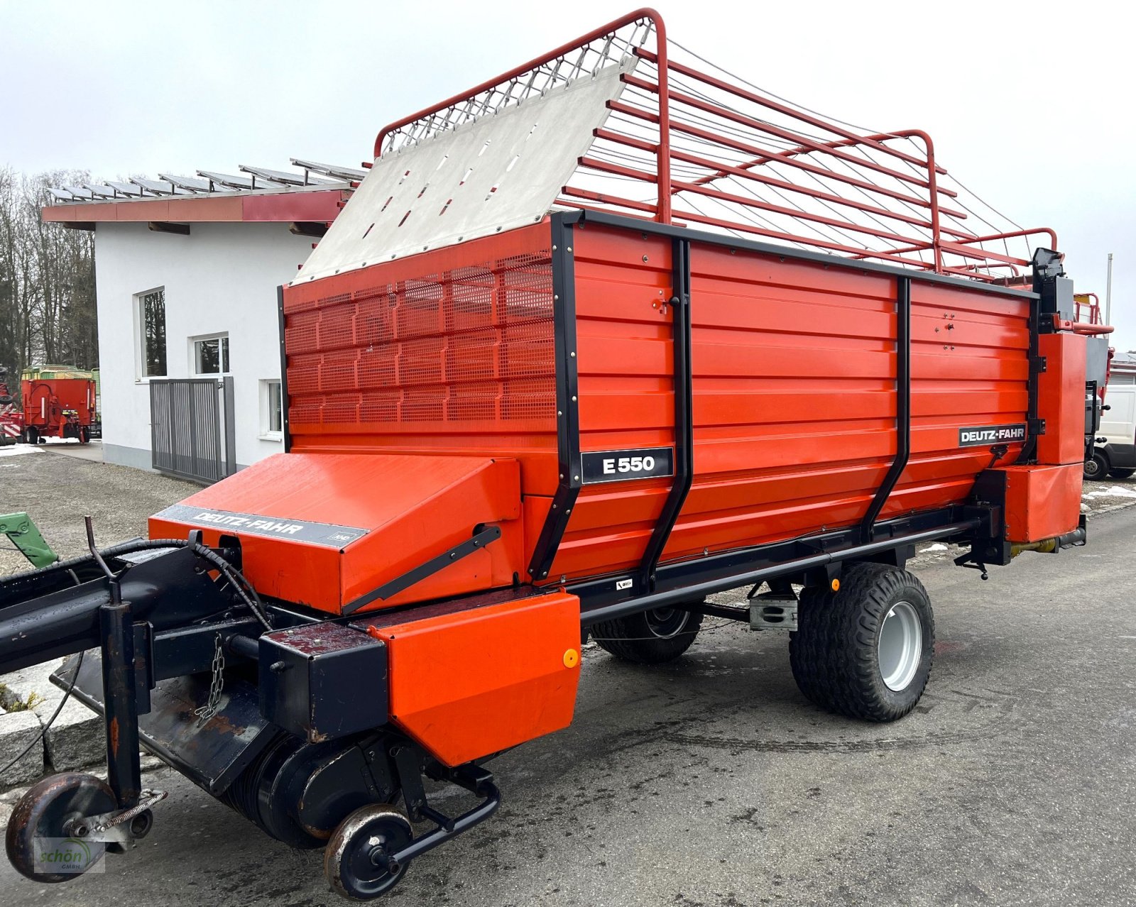 Ladewagen del tipo Deutz-Fahr E 550 im sehr guten Zustand und mit 19-er Breitreifen, Gebrauchtmaschine In Burgrieden (Immagine 1)