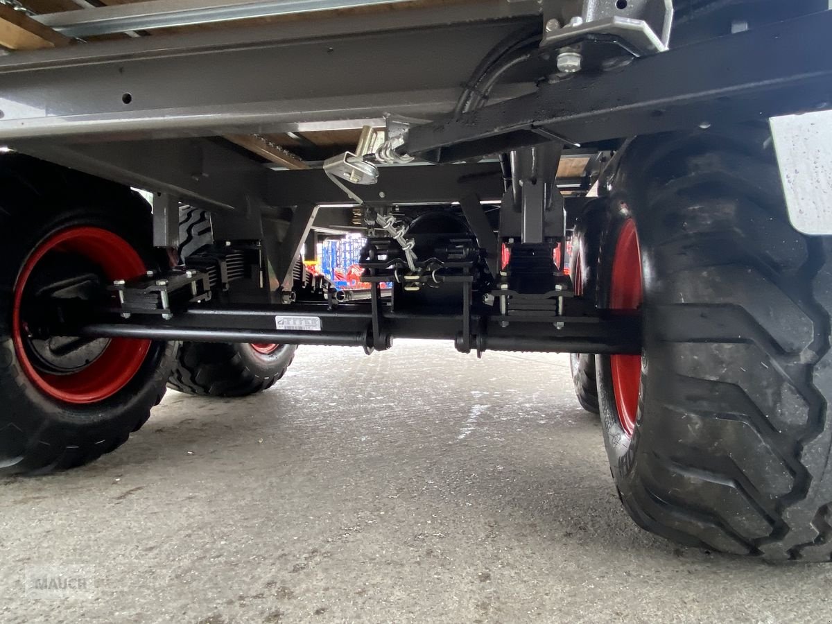 Ladewagen des Typs Fendt Tigo 40 S, Neumaschine in Burgkirchen (Bild 13)