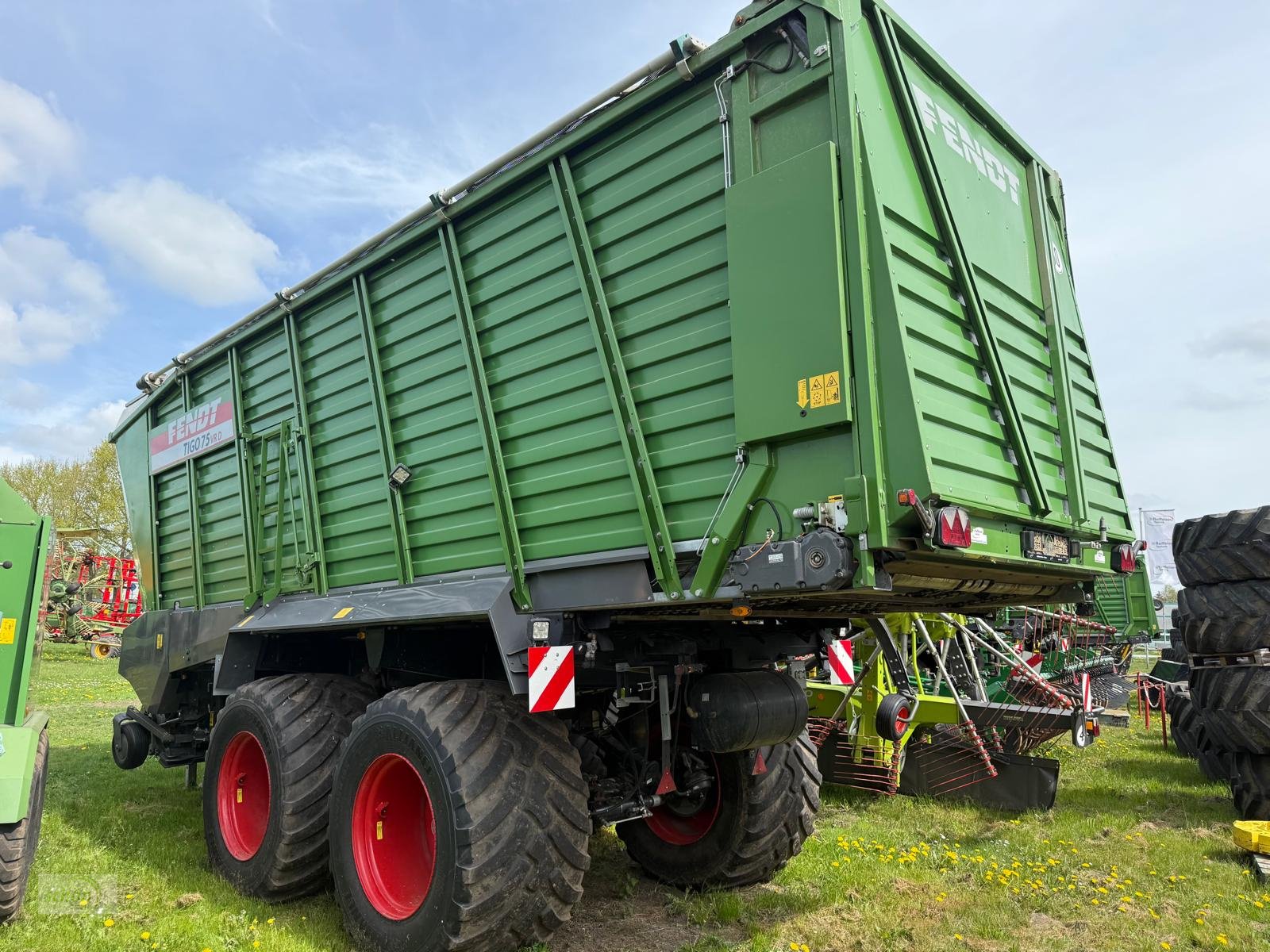 Ladewagen des Typs Fendt Tigo 75 VR mit 800-er Bereifung, Laderaumabdeckung und Dosierwalzen, Gebrauchtmaschine in Burgrieden (Bild 2)