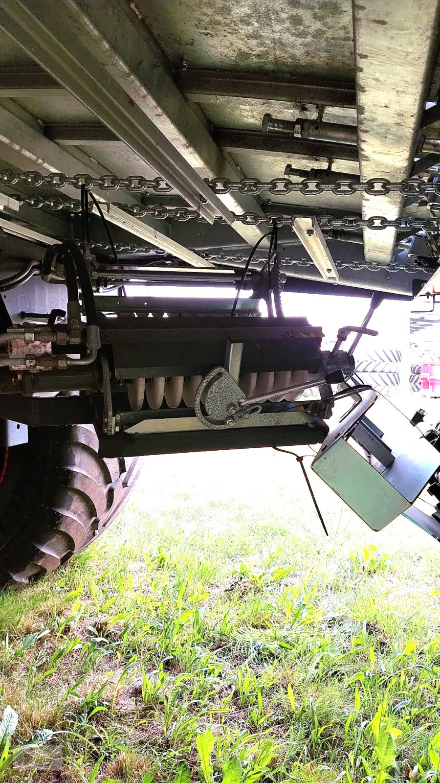 Ladewagen des Typs Fendt Tigo 75 VR neu und unbenutzt - 800-er Bereifung, Laderaumabdeckung - Topausstattung, Neumaschine in Burgrieden (Bild 9)