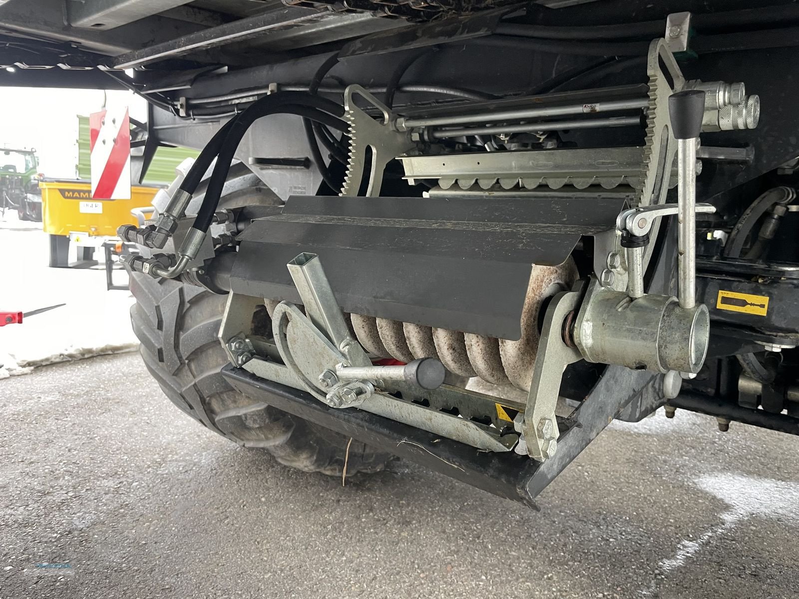 Ladewagen van het type Fendt Tigo 75 XR - Messerschleifeinrichtung, Vorführmaschine in Niederkappel (Foto 8)