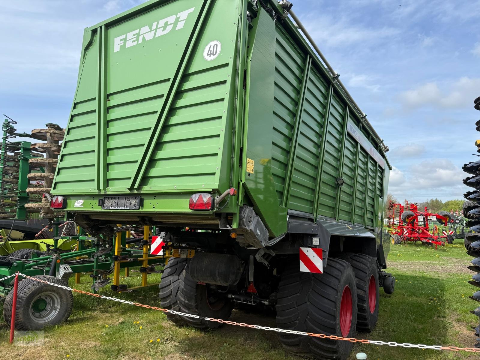 Ladewagen des Typs Fendt Tigo 75 XR mit 800/45 R26,5 Bereifung, Laderaumabdeckung und 3 Dosierwalzen, Gebrauchtmaschine in Burgrieden (Bild 4)