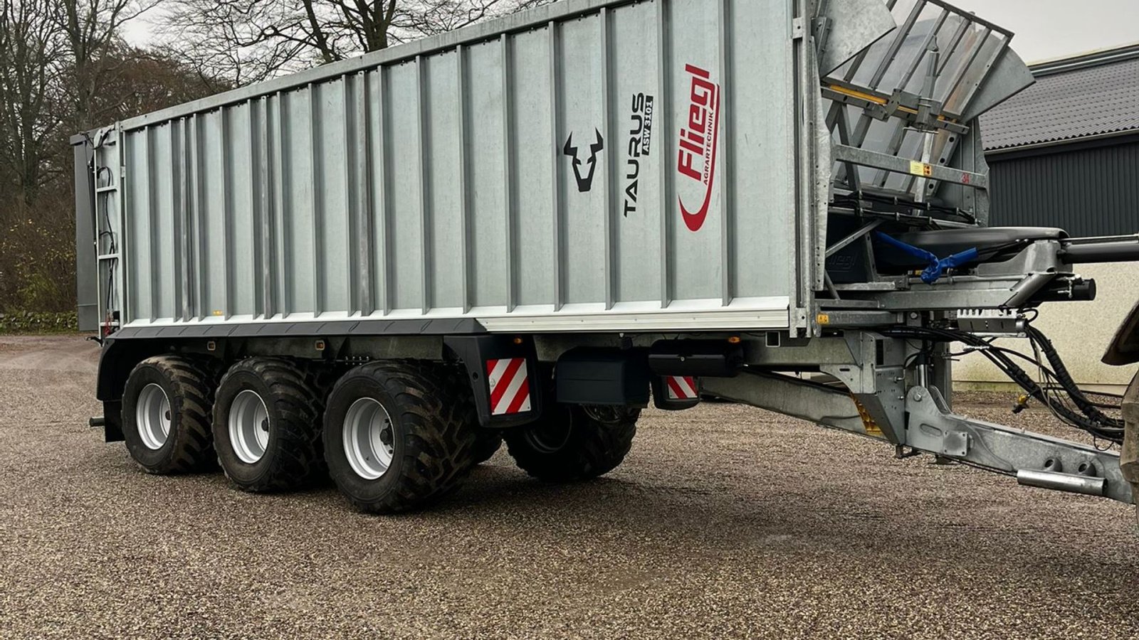 Ladewagen del tipo Fliegl ASW 3101 Flirgl Taurus ASW 3101, Gebrauchtmaschine en Hadsten (Imagen 1)