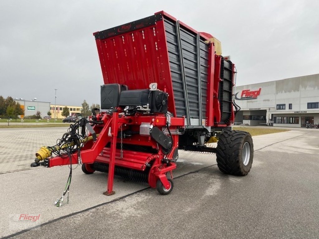 Ladewagen des Typs Fliegl Büffel, Gebrauchtmaschine in Mühldorf (Bild 1)
