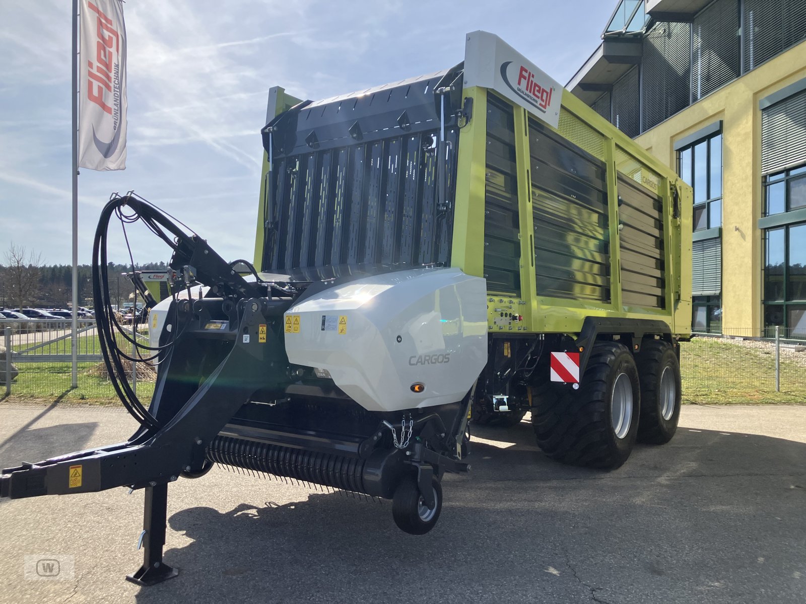 Ladewagen des Typs Fliegl Cargos 8400, Neumaschine in Zell an der Pram (Bild 5)