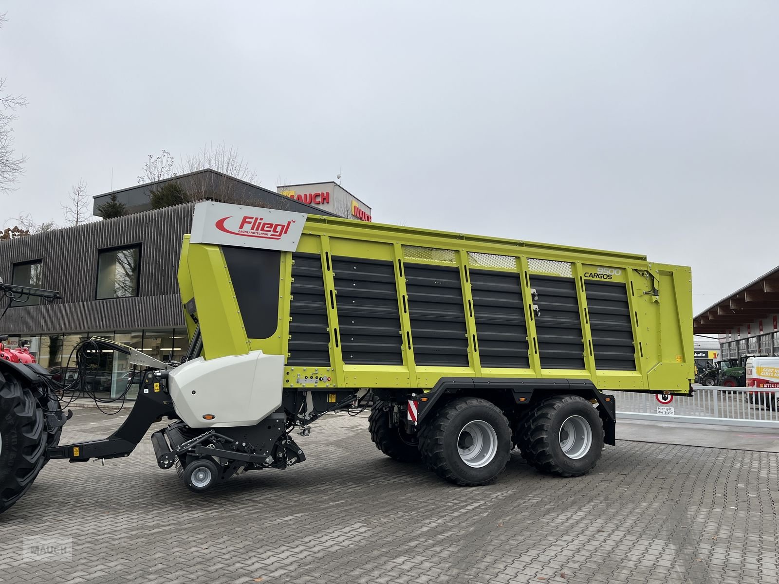 Ladewagen del tipo Fliegl Cargos 9500, Neumaschine In Burgkirchen (Immagine 1)