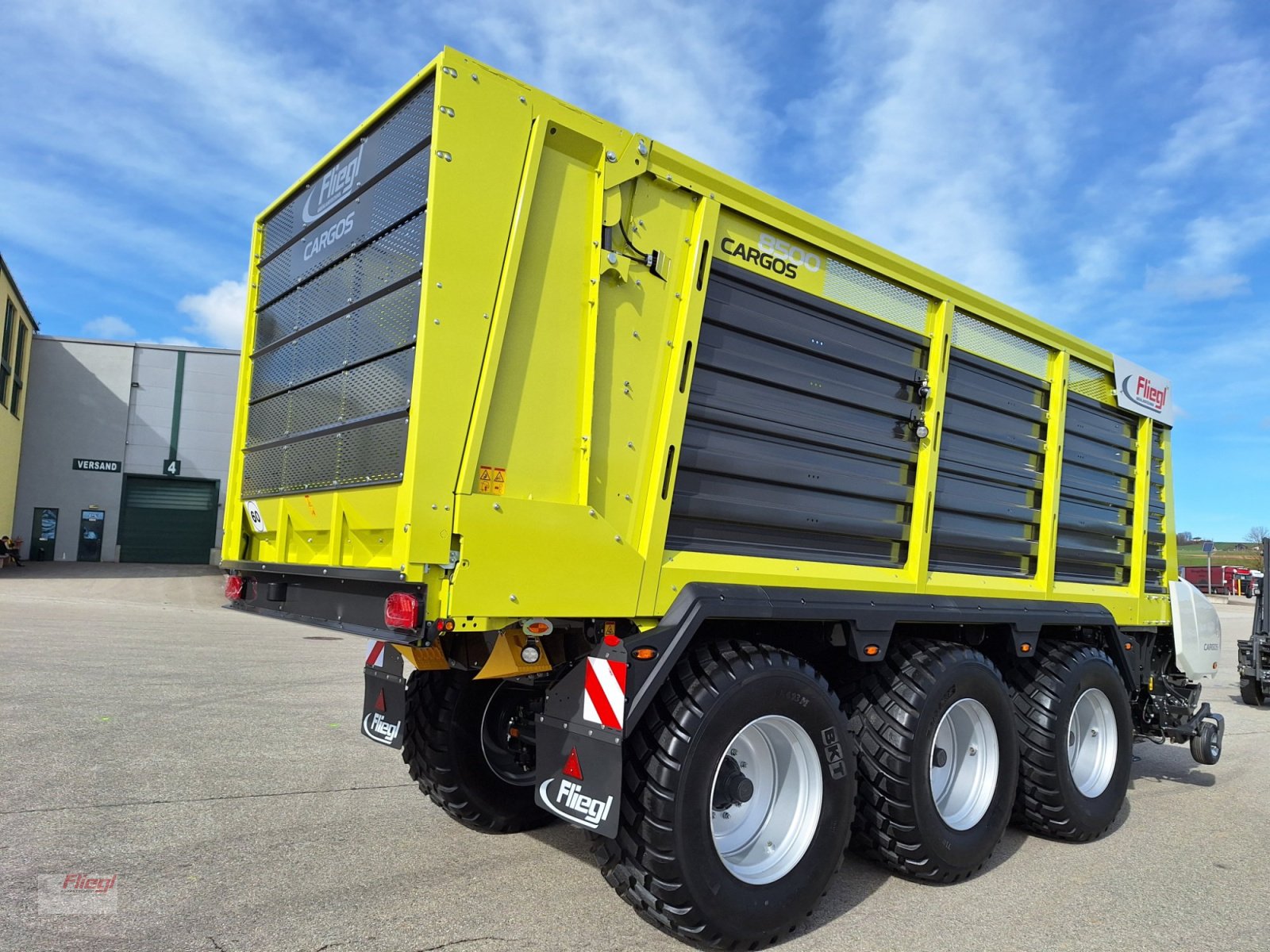 Ladewagen typu Fliegl CARGOS KLW8500Tridem, Gebrauchtmaschine v Kirchdorf bei Haag (Oberbayern) (Obrázek 5)