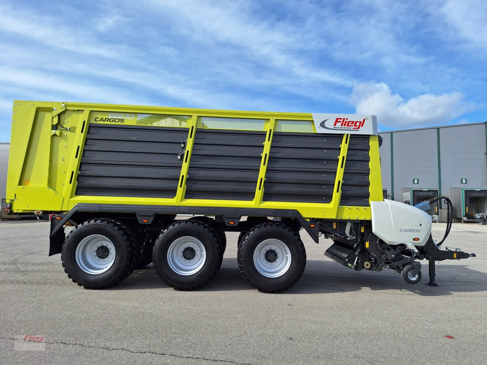 Ladewagen typu Fliegl CARGOS KLW8500Tridem, Gebrauchtmaschine v Kirchdorf bei Haag (Oberbayern) (Obrázek 7)