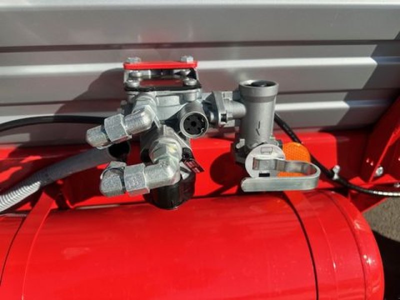 Ladewagen типа Gruber Ladewagen proALP 350T 35m³ Druckluftbremse, Neumaschine в Tamsweg (Фотография 14)