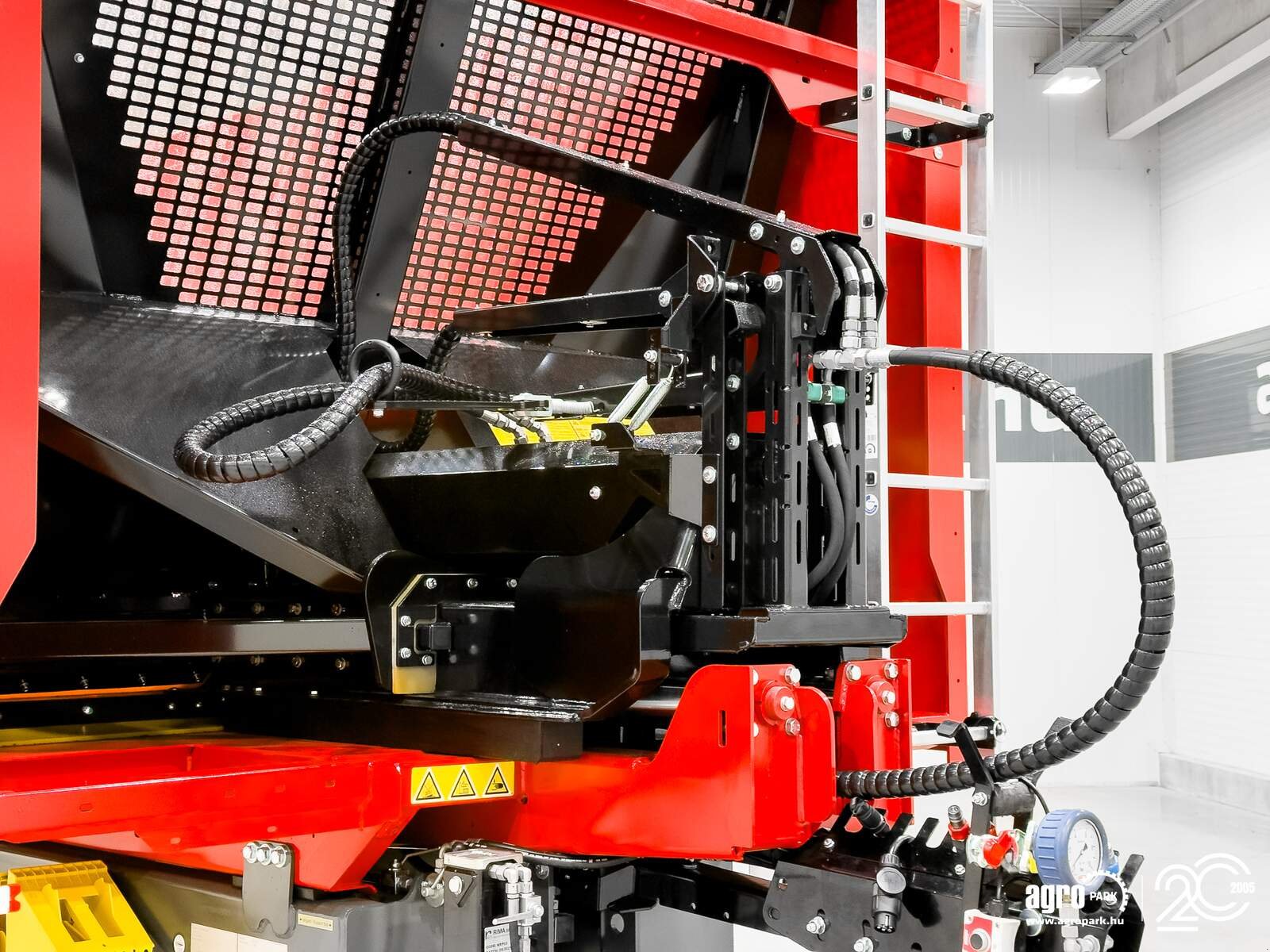 Ladewagen del tipo Krampe Rambody 900 (AS 900) 28 ton capacity push off trailer, hydr. tailgate, 45,3 m3, air brake, air suspension, Gebrauchtmaschine In Csengele (Immagine 13)