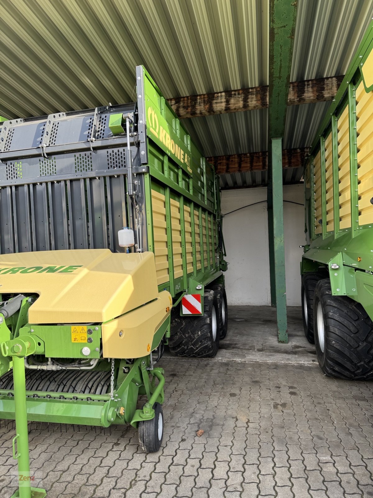 Ladewagen des Typs Krone AX 310 HL, Neumaschine in Gars (Bild 5)