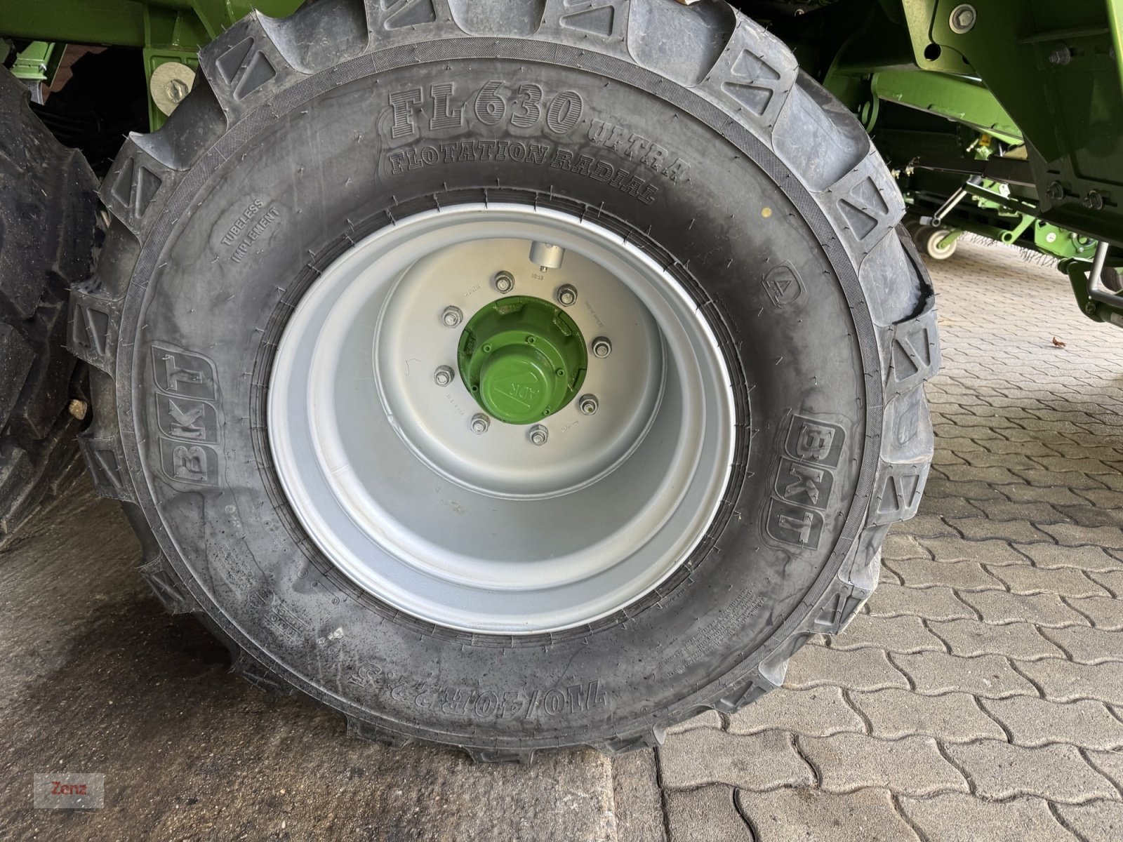 Ladewagen des Typs Krone AX 310 HL, Neumaschine in Gars (Bild 11)