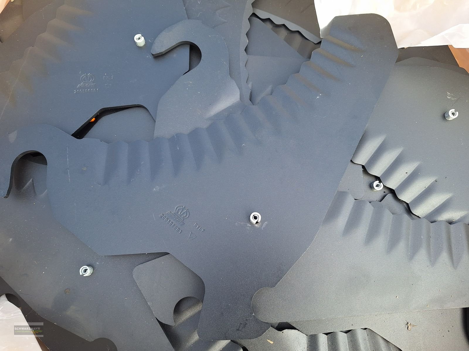 Ladewagen of the type Krone Messersatz AX Ladewagen, Neumaschine in Aurolzmünster (Picture 4)