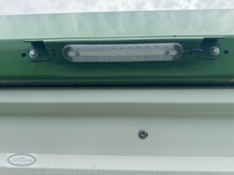 Ladewagen of the type Krone MX 330 GD, Neumaschine in Münzkirchen (Picture 22)