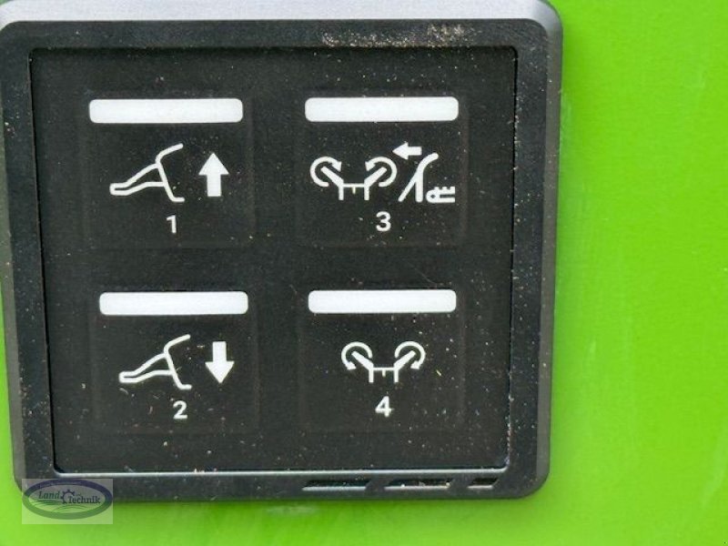 Ladewagen of the type Krone MX 330 GD, Neumaschine in Münzkirchen (Picture 25)