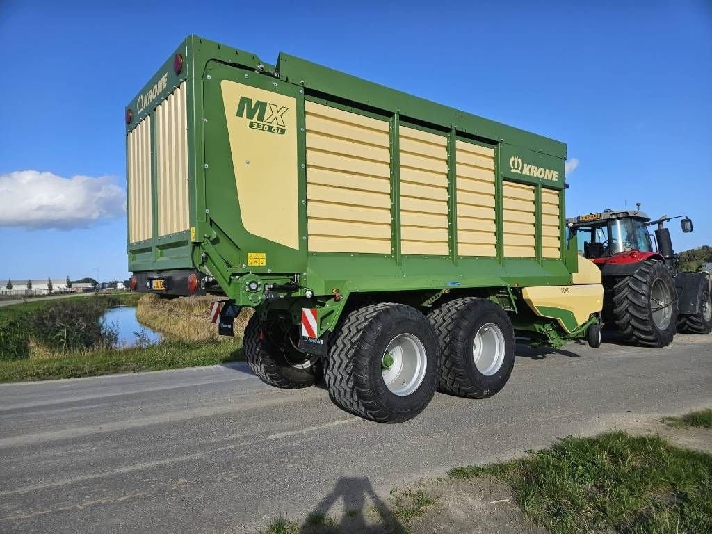 Ladewagen tip Krone MX 330 GL, Gebrauchtmaschine in Gorredijk (Poză 2)