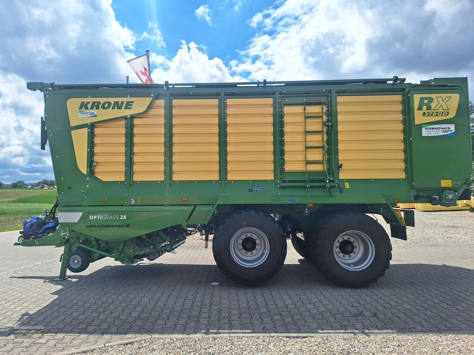 Ladewagen of the type Krone RX 370 GD Kurzschn., Neumaschine in Gampern (Picture 10)