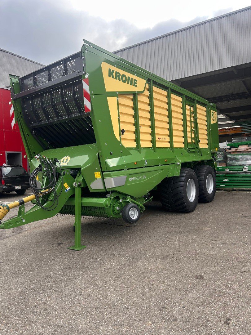 Ladewagen des Typs Krone RX370GD, Ausstellungsmaschine in Balterswil (Bild 2)