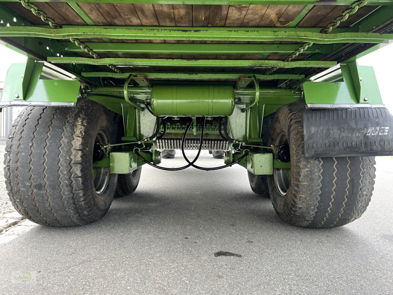 Ladewagen del tipo Krone Titan 6/48 GL All In - ein großer Schwingen-Ladewagen mit Druckluftbremse, Gebrauchtmaschine In Burgrieden (Immagine 10)