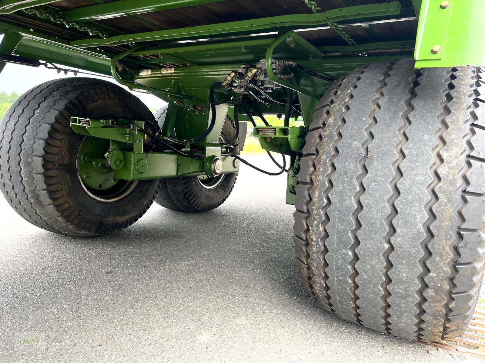 Ladewagen del tipo Krone Titan 6/48 GL All In - ein großer Schwingen-Ladewagen mit Druckluftbremse, Gebrauchtmaschine In Burgrieden (Immagine 24)