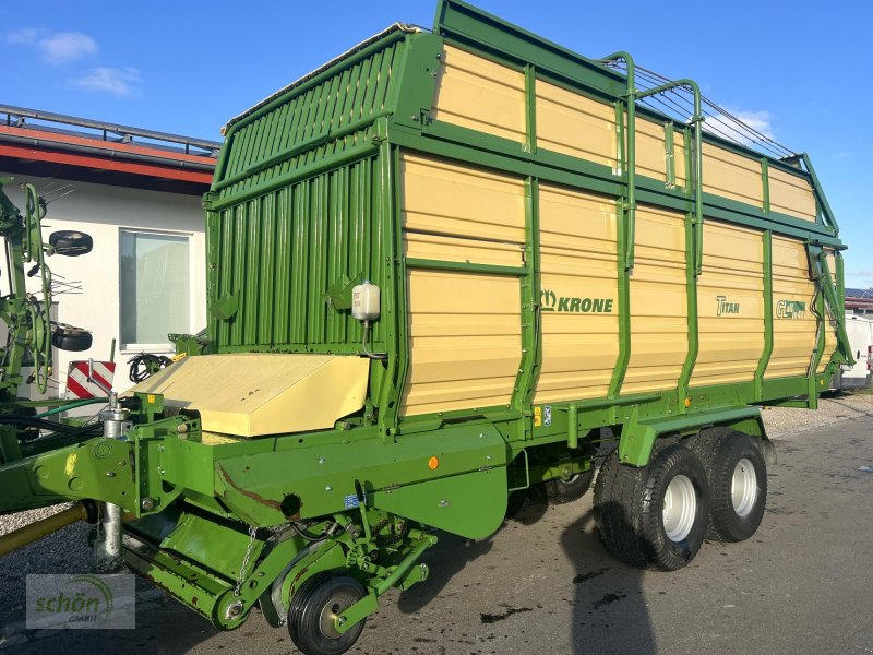 Ladewagen of the type Krone Titan 6/48 GL All In im guten Zustand - mit zusätzlichen Tasträdern hinter der Pick-Up, Gebrauchtmaschine in Burgrieden (Picture 1)