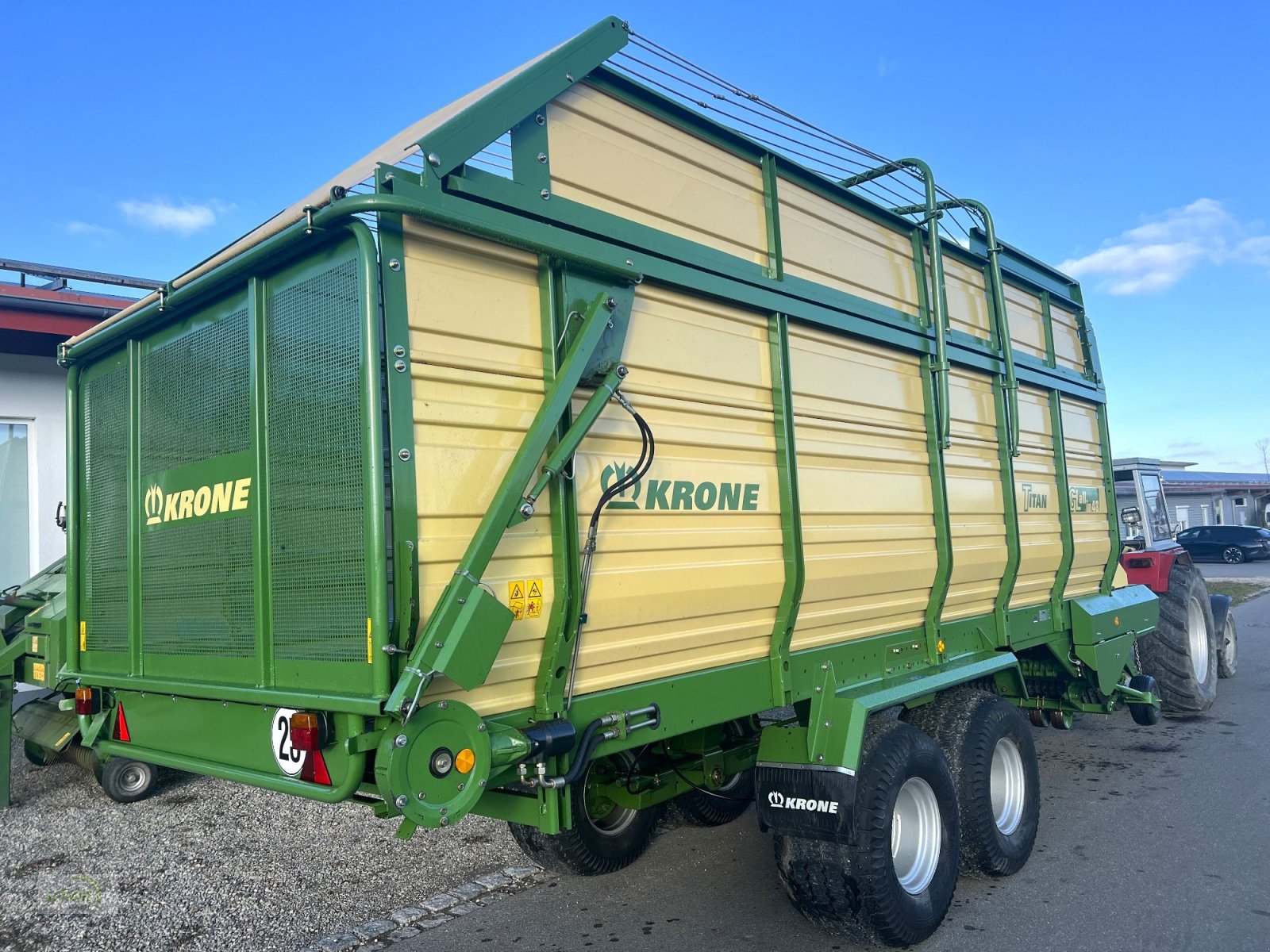 Ladewagen типа Krone Titan 6/48 GL All In im guten Zustand - mit zusätzlichen Tasträdern hinter der Pick-Up, Gebrauchtmaschine в Burgrieden (Фотография 10)