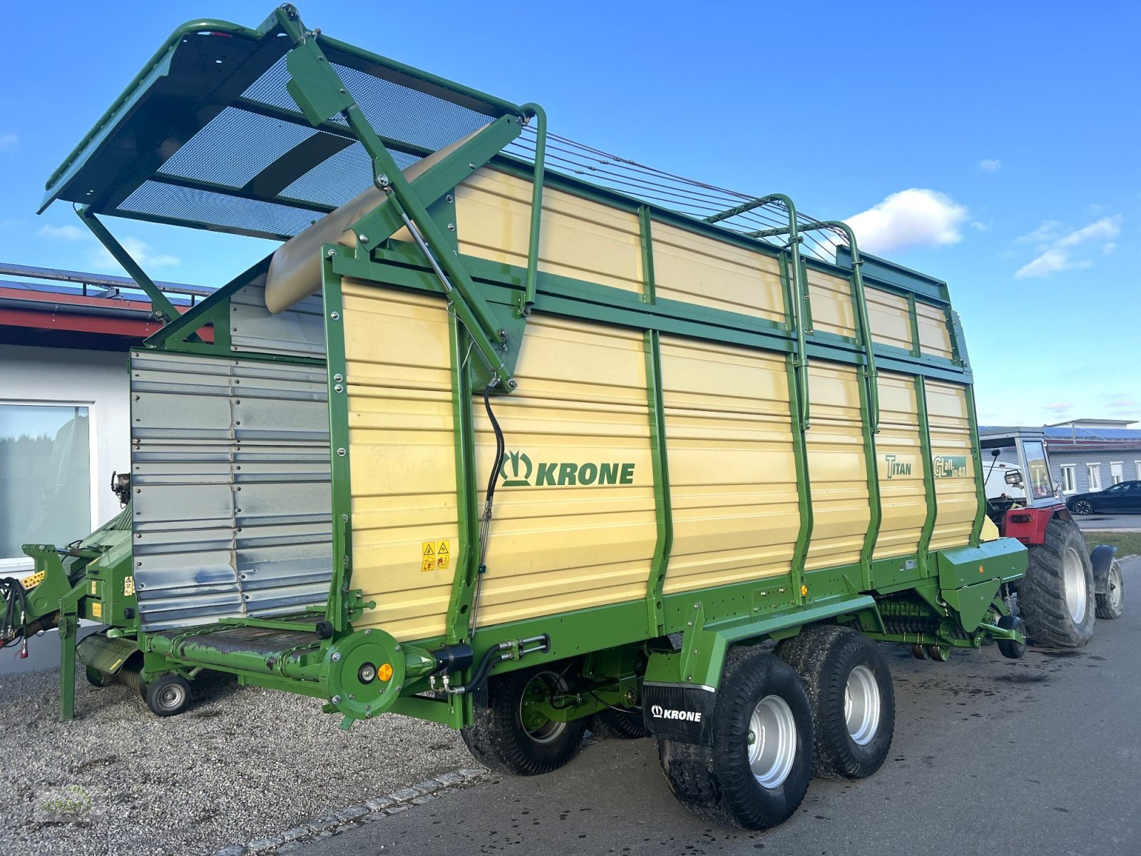 Ladewagen типа Krone Titan 6/48 GL All In im guten Zustand - mit zusätzlichen Tasträdern hinter der Pick-Up, Gebrauchtmaschine в Burgrieden (Фотография 11)