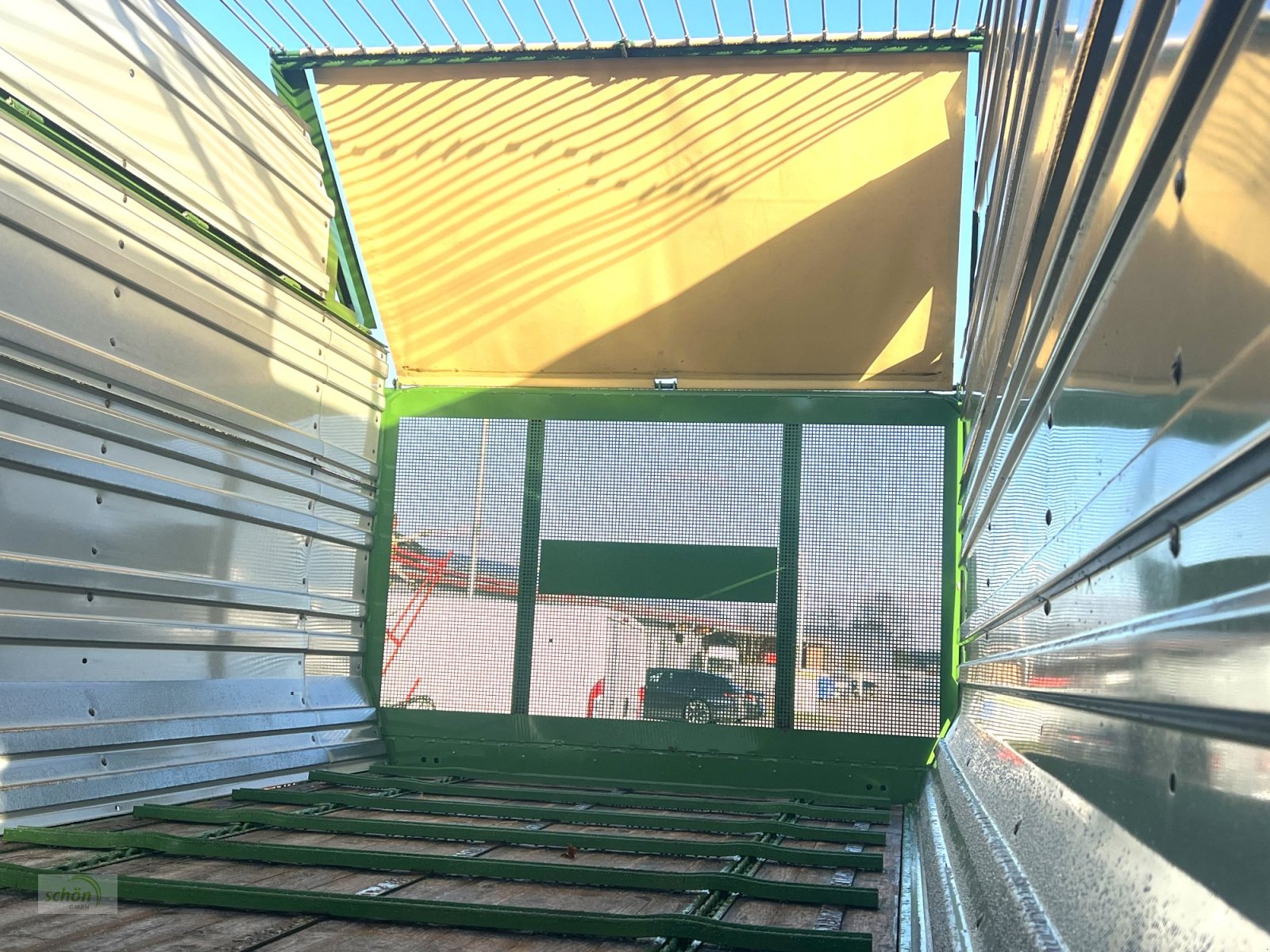 Ladewagen типа Krone Titan 6/48 GL All In im guten Zustand - mit zusätzlichen Tasträdern hinter der Pick-Up, Gebrauchtmaschine в Burgrieden (Фотография 28)