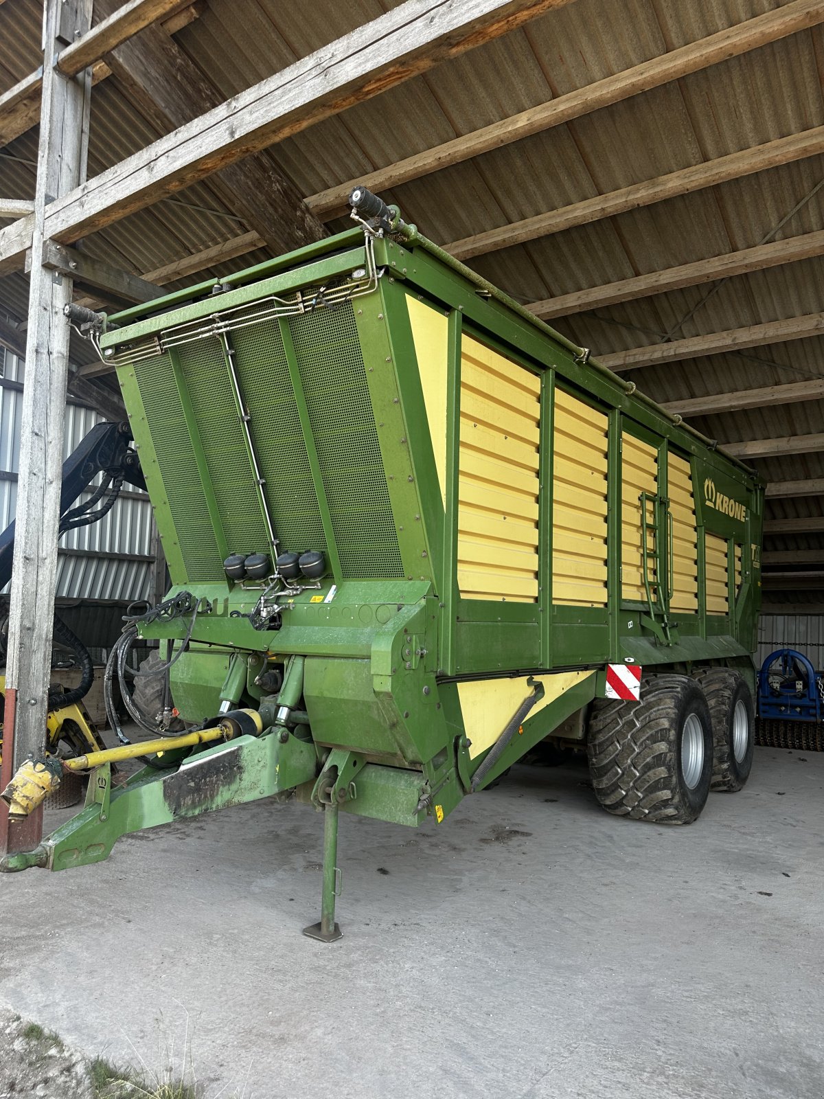 Ladewagen van het type Krone TX 460 D, Gebrauchtmaschine in Lehrberg  (Foto 2)