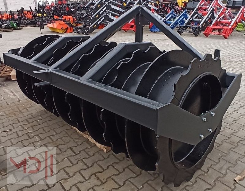 Ladewagen des Typs MD Landmaschinen MT  Silowalze / Silagewalze1200 L, Neumaschine in Zeven (Bild 1)