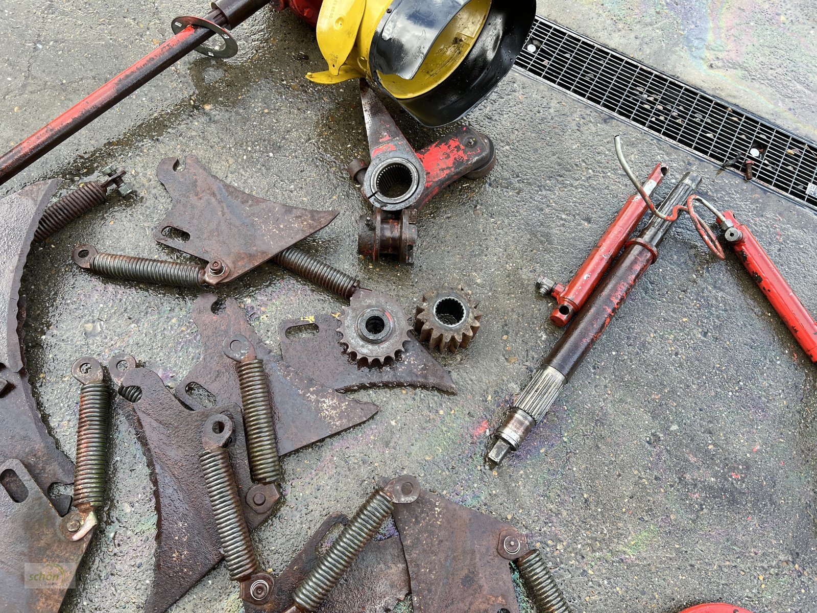 Ladewagen typu Mengele Teile, Hauptgetriebe, Getriebe für Ölmotor, Wellen, Knickfedern, Magnetventile, Steuerblock, Gebrauchtmaschine v Burgrieden (Obrázek 4)