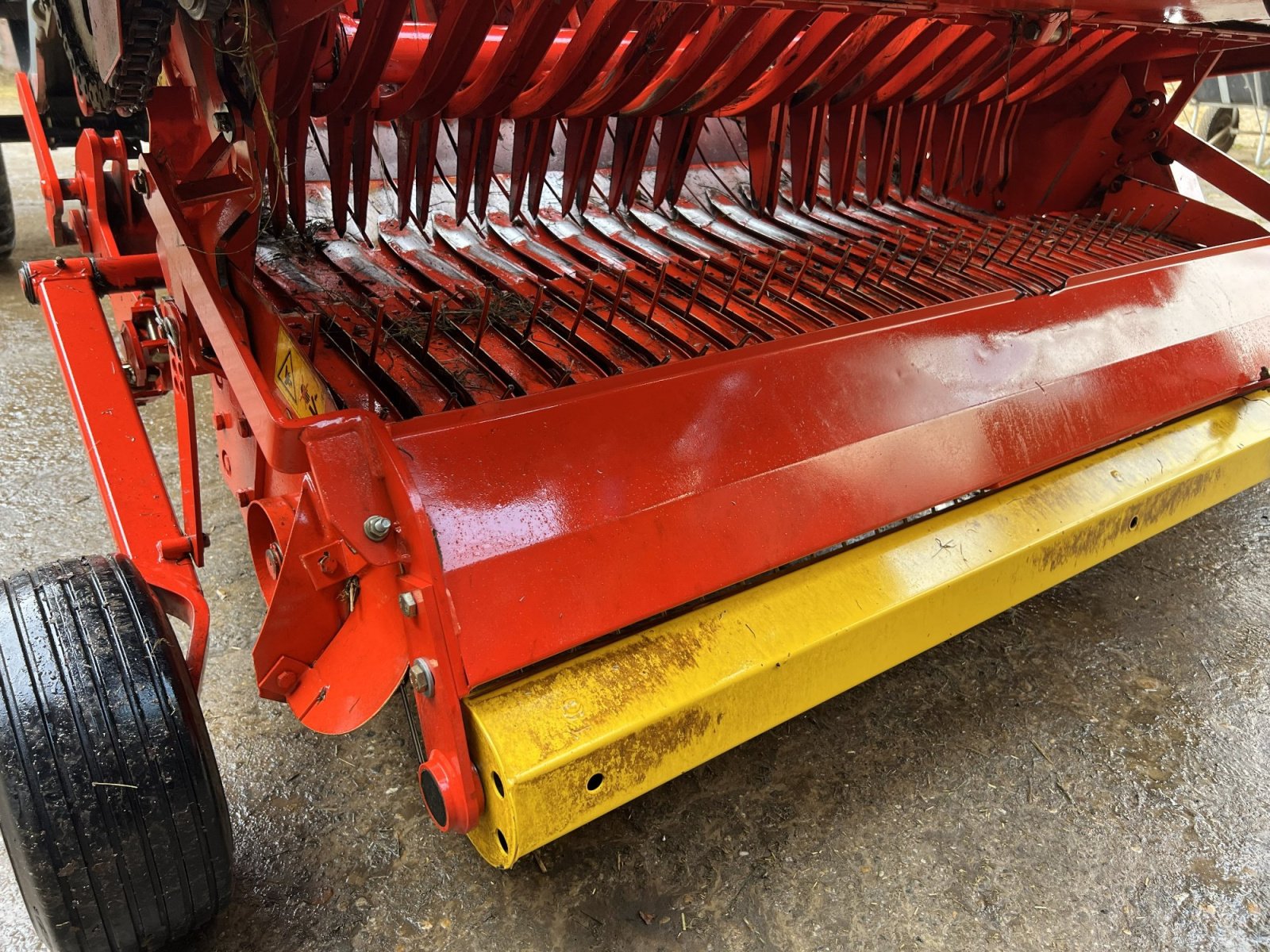 Ladewagen des Typs Pöttinger Euroboss 330 H, Gebrauchtmaschine in Ostfildern (Bild 2)