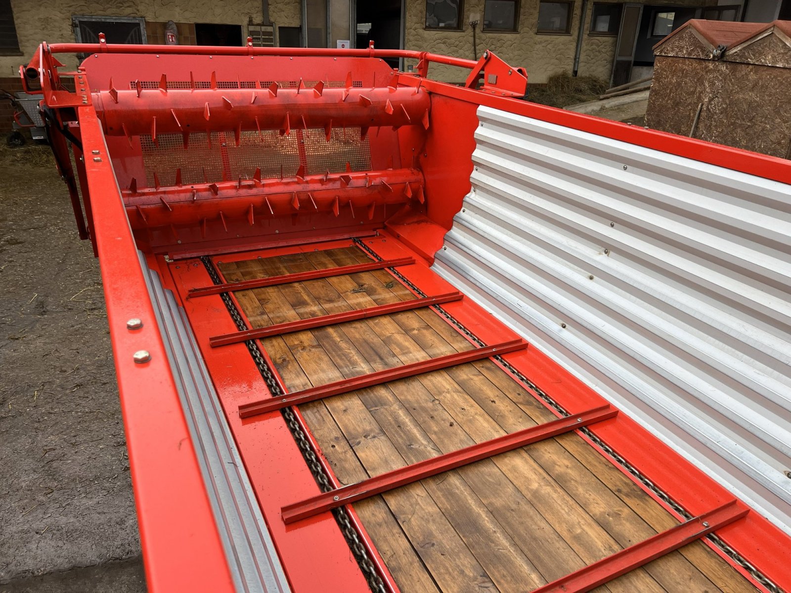 Ladewagen van het type Pöttinger Euroboss 330 H, Gebrauchtmaschine in Ostfildern (Foto 3)