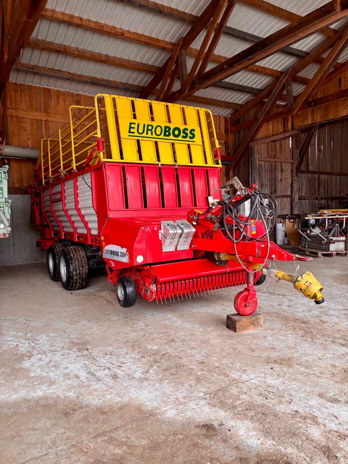 Ladewagen типа Pöttinger Euroboss 330 H, Gebrauchtmaschine в Weitra (Фотография 1)