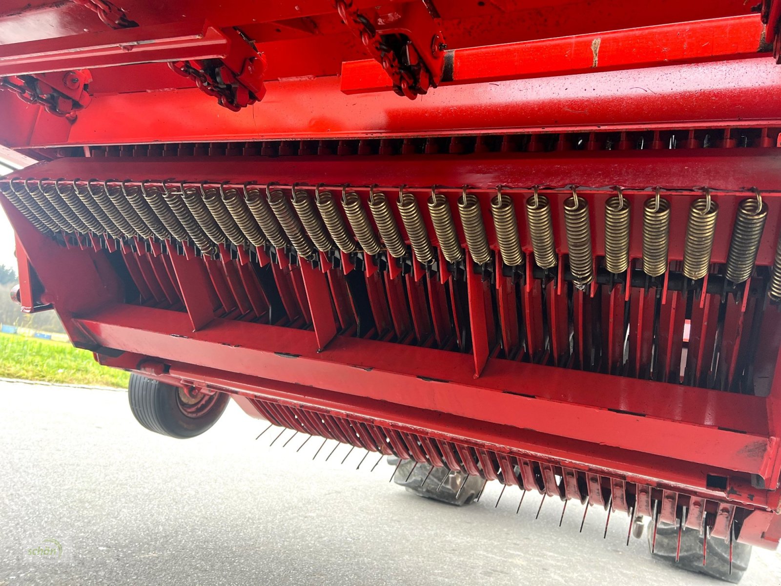 Ladewagen des Typs Pöttinger Europrofi 3 D mit neuer 22,5-Zoll-Bereifung und 16-Tonnen zul GG - wenig gelaufen, Gebrauchtmaschine in Burgrieden (Bild 21)