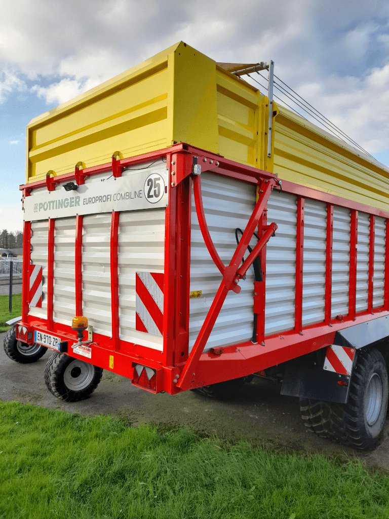Ladewagen des Typs Pöttinger Europrofi 5510 combiline, Gebrauchtmaschine in Neufchâtel-en-Bray (Bild 9)