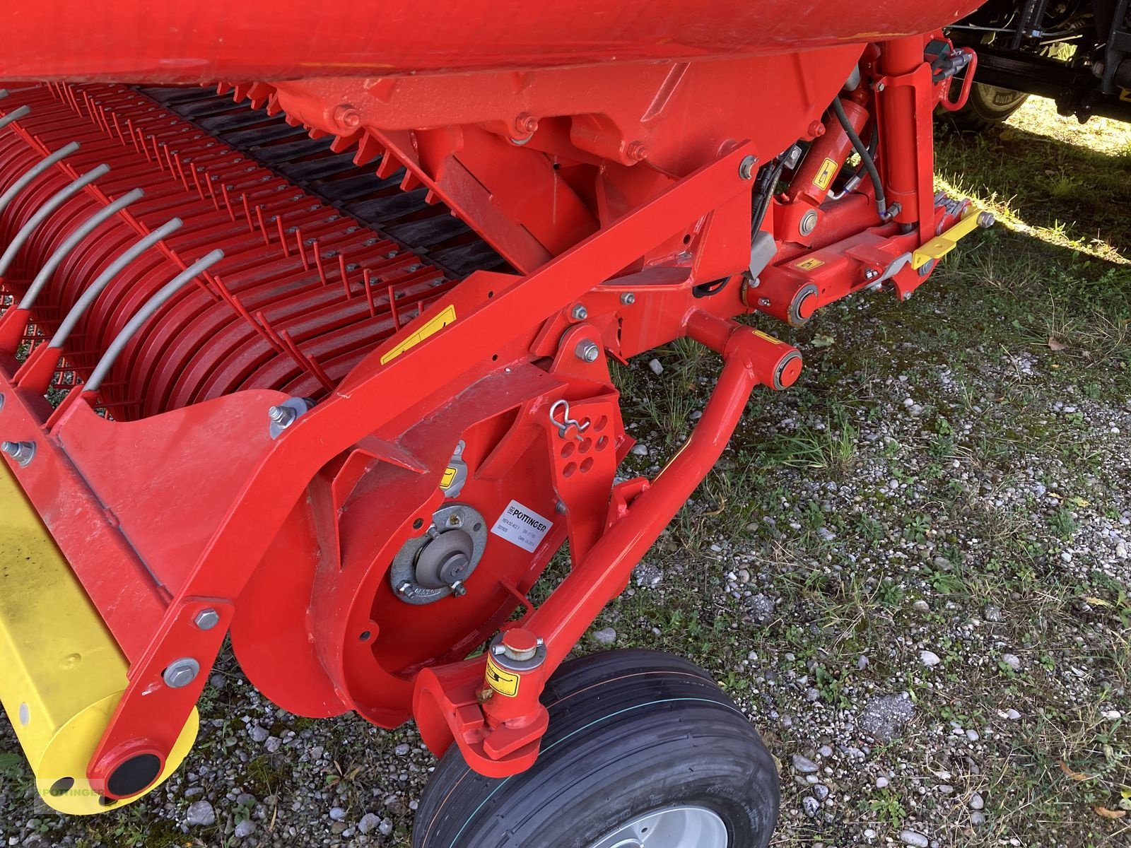 Ladewagen des Typs Pöttinger EUROPROFI 5510 D, Neumaschine in Grieskirchen (Bild 2)