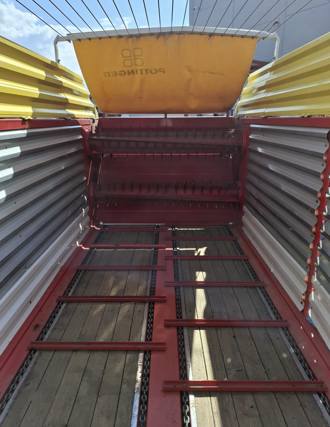 Ladewagen des Typs Pöttinger Faro 4000D, Gebrauchtmaschine in Wien (Bild 2)