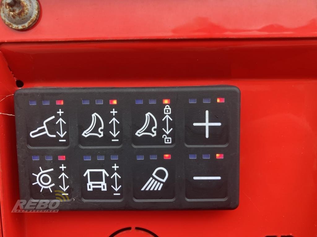 Ladewagen des Typs Pöttinger JUMBO 7380 DB, Neumaschine in Lütjenburg (Bild 21)