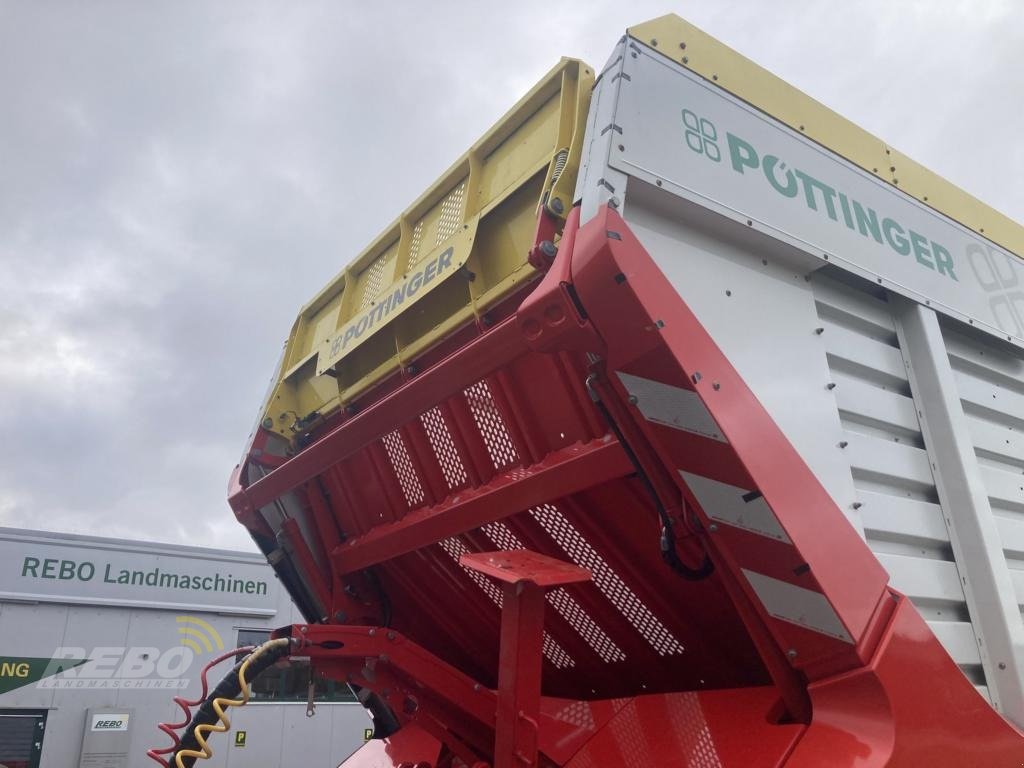 Ladewagen des Typs Pöttinger JUMBO 7380 DB, Neumaschine in Lütjenburg (Bild 23)